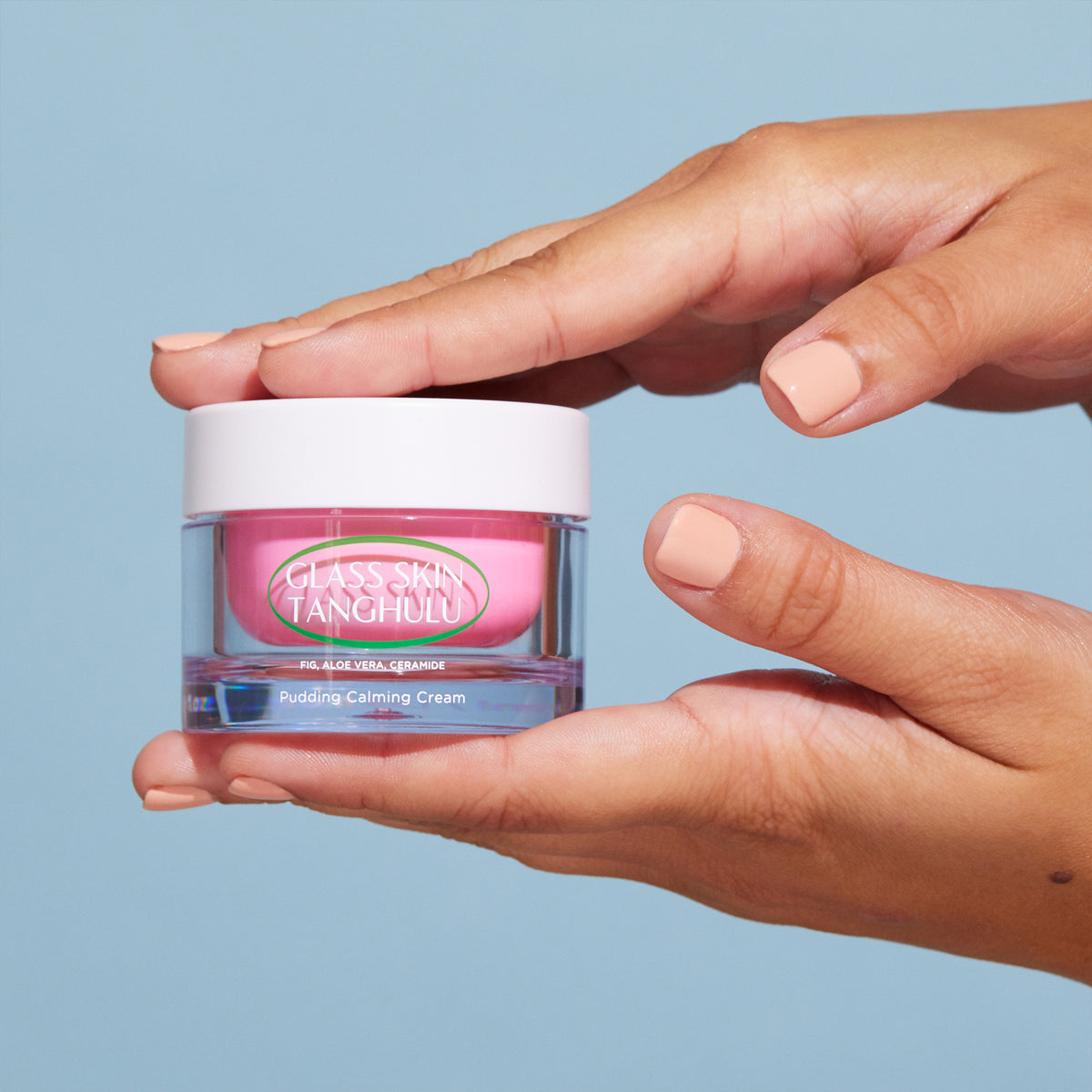 A cream that helps relieve the skin of stress, providing hydration, calming, and relaxation for the complexion.