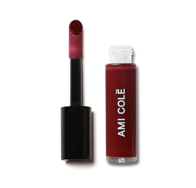 The 3-in-1 Multitasker for your lips.  A conditioning lip oil-to-gloss treatment that nourishes and protects the lips.