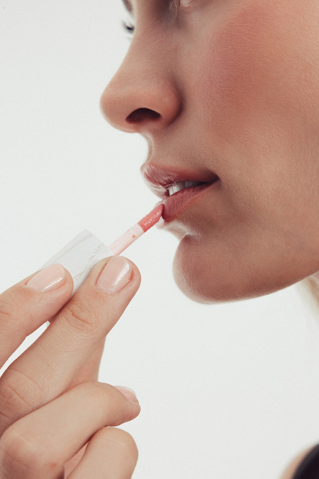Macrene actives Chria high performance tinted lip filler — Nude