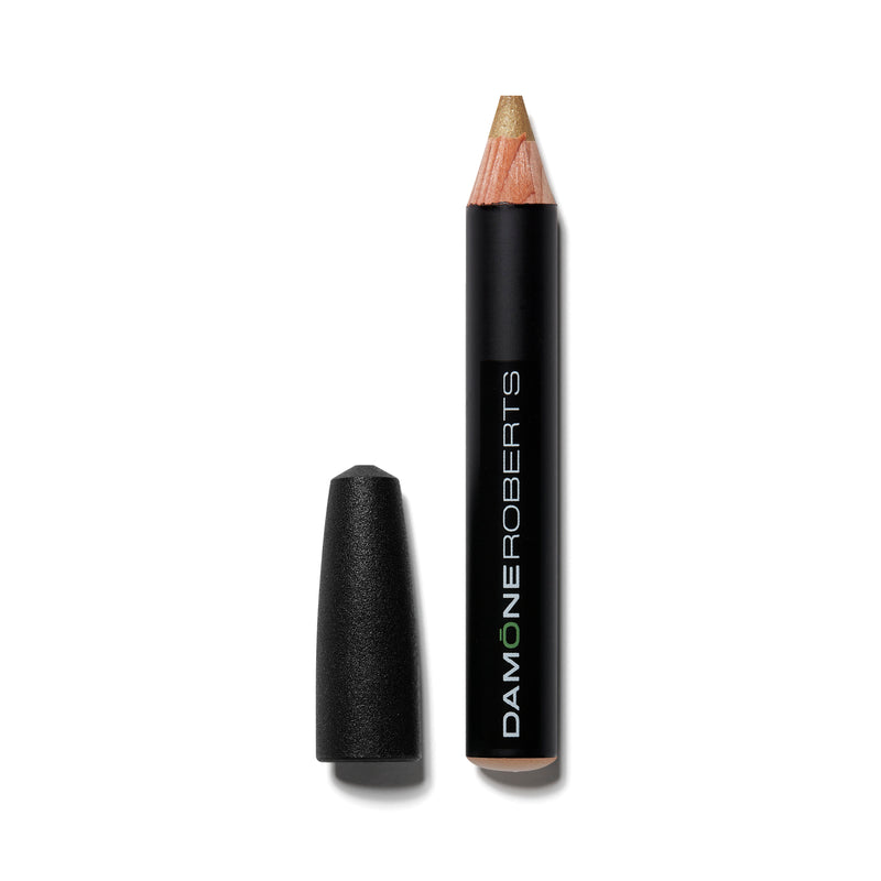 A soft matte highlighter to accentuate the brow bone.