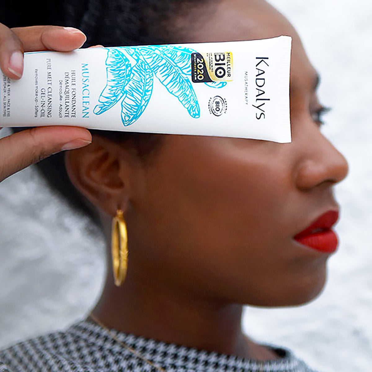 A gentle award-winning cleanser, made with the proven power of Banana Bio-Actives.