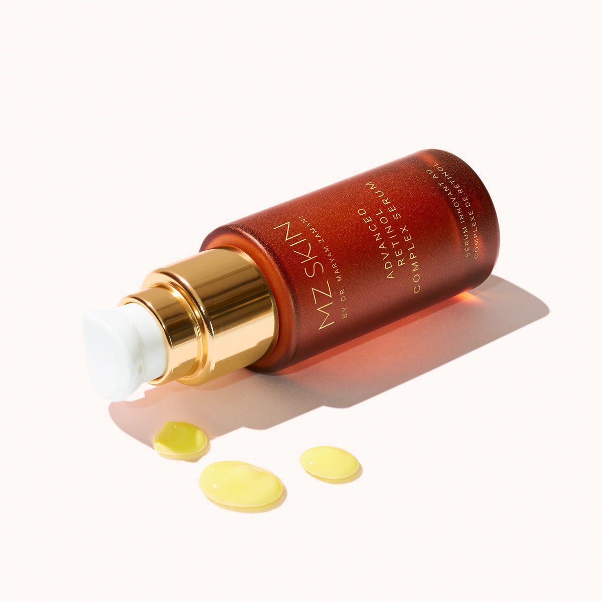 The Advanced Retinol Complex Serum utilises a triple dose of Retinol concentrate to support cell turnover and renewal to promote a smooth, even skin tone.