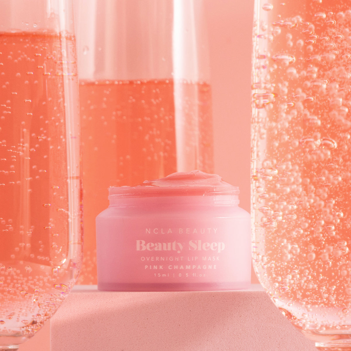 An overnight lip mask formulated with clean and vegan ingredients like castor seed oil and shea butter that hydrate, soothe, and nourish lips.
