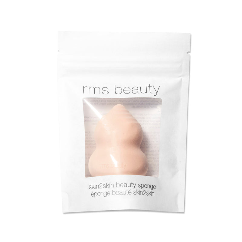 A latex-free makeup sponge that is designed to apply and blend liquid and cream formulas for a flawless and even coverage. 