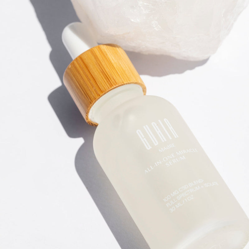 A lightweight, water-based face serum that helps to reduce hyperpigmentation.