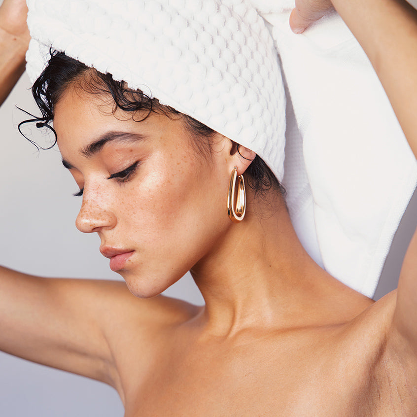 The Dirt on the “Clean Girl” Aesthetic