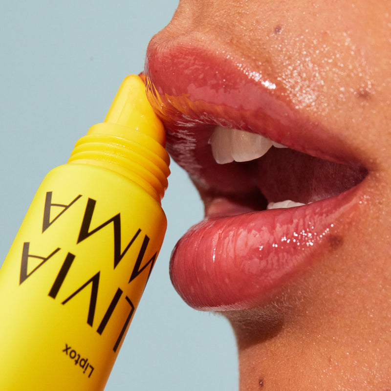A lip treatment in a tube that leaves lips feeling fresh and plump with a shine that lasts all day long.&nbsp;