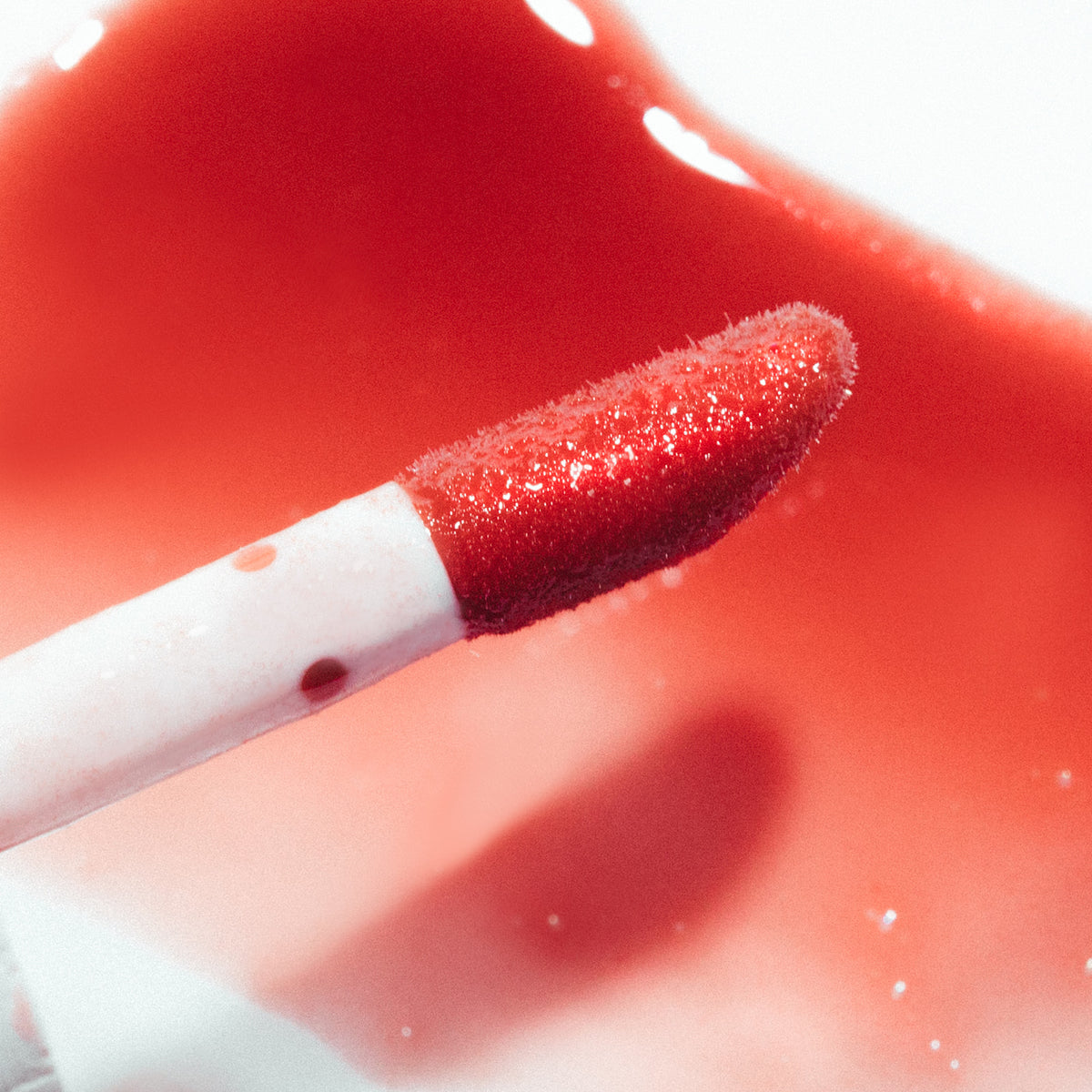 Macrene actives Chria high performance tinted lip filler — Red
