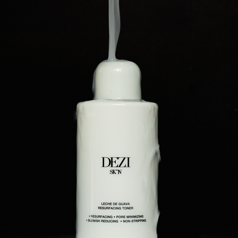 This powerful resurfacing, pore minimizing BHA toner helps to gently treat blemishes and post-blemish marks. 