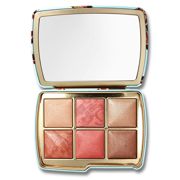 Diffuse, enhance, and glow: this palette has everything you need to create an effortless lit-from-within glow.