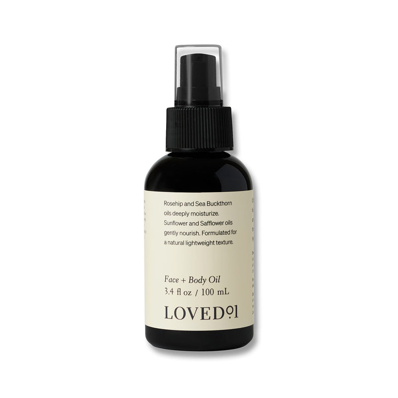 Deeply hydrate your skin with this lightweight, premium blend of plant-derived oils.