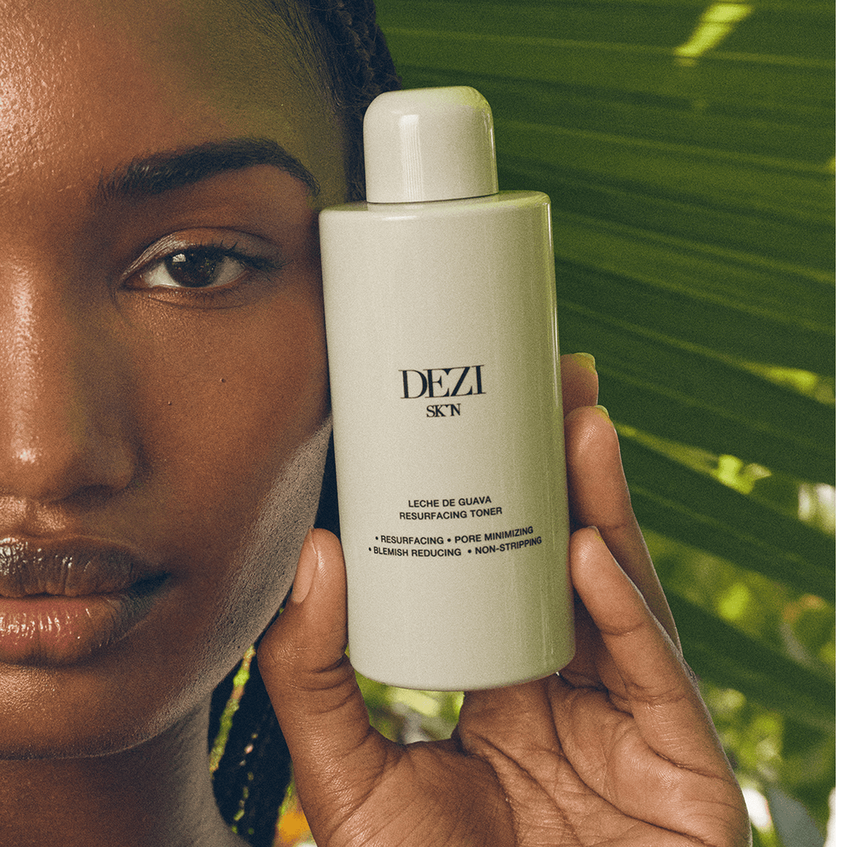 LECHE DE GUAVA Resurfacing Toner - Thirteen LuneSkincare < Moisturizers < Face TonerDezi SkinDEZSKI-50664-LDG5 fl oz / 150mlThis powerful resurfacing, pore minimizing BHA toner helps to gently treat blemishes and post-blemish marks.
