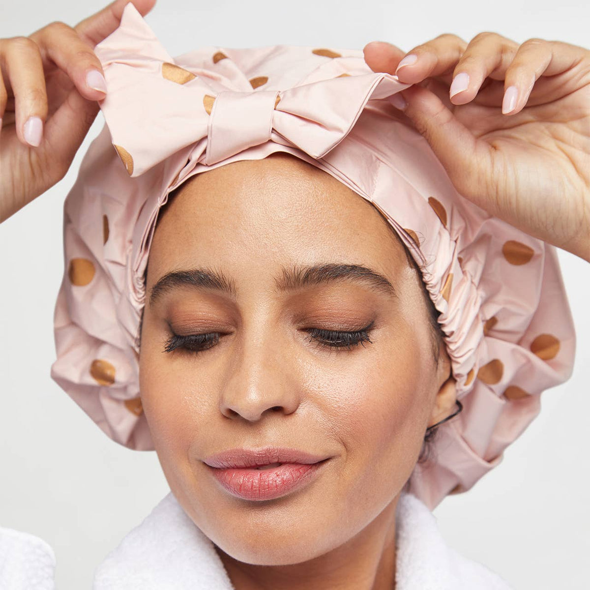 Luxury Shower Cap - Blush Dot - Thirteen LuneHaircare < ToolsKITSCHKIT-LSC-BD-50933Luxury Shower Cap - Blush Dot
