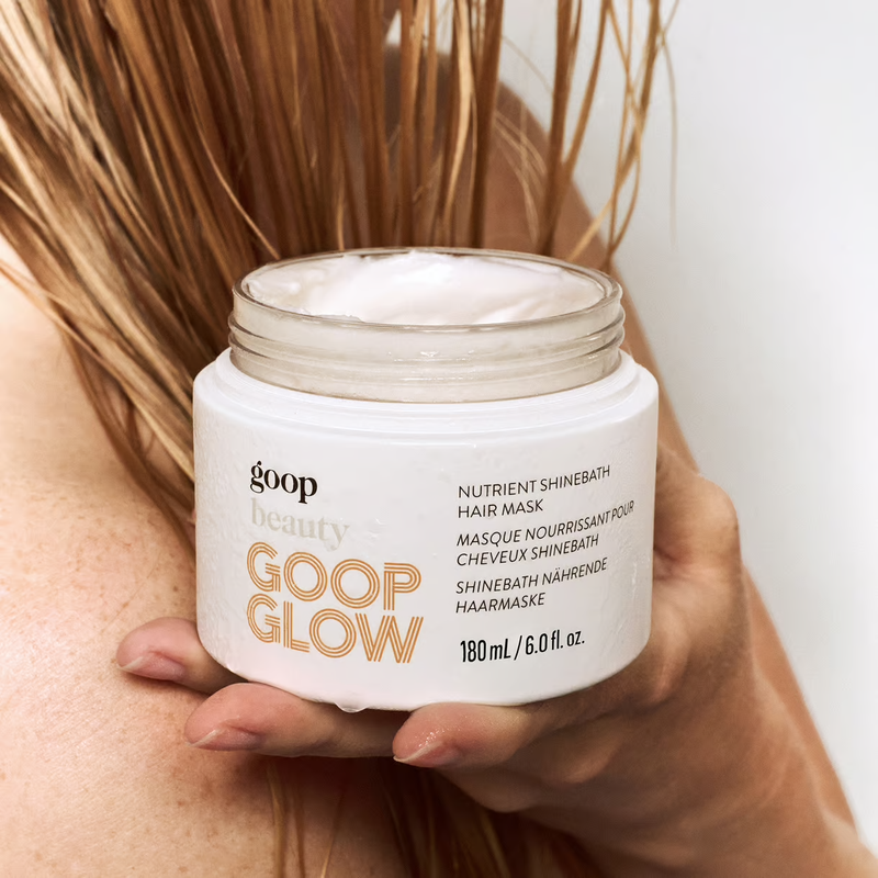 A shine boosting hair mask that moisturizes the scalp, repairs and hydrates for your healthiest-looking hair.&nbsp;