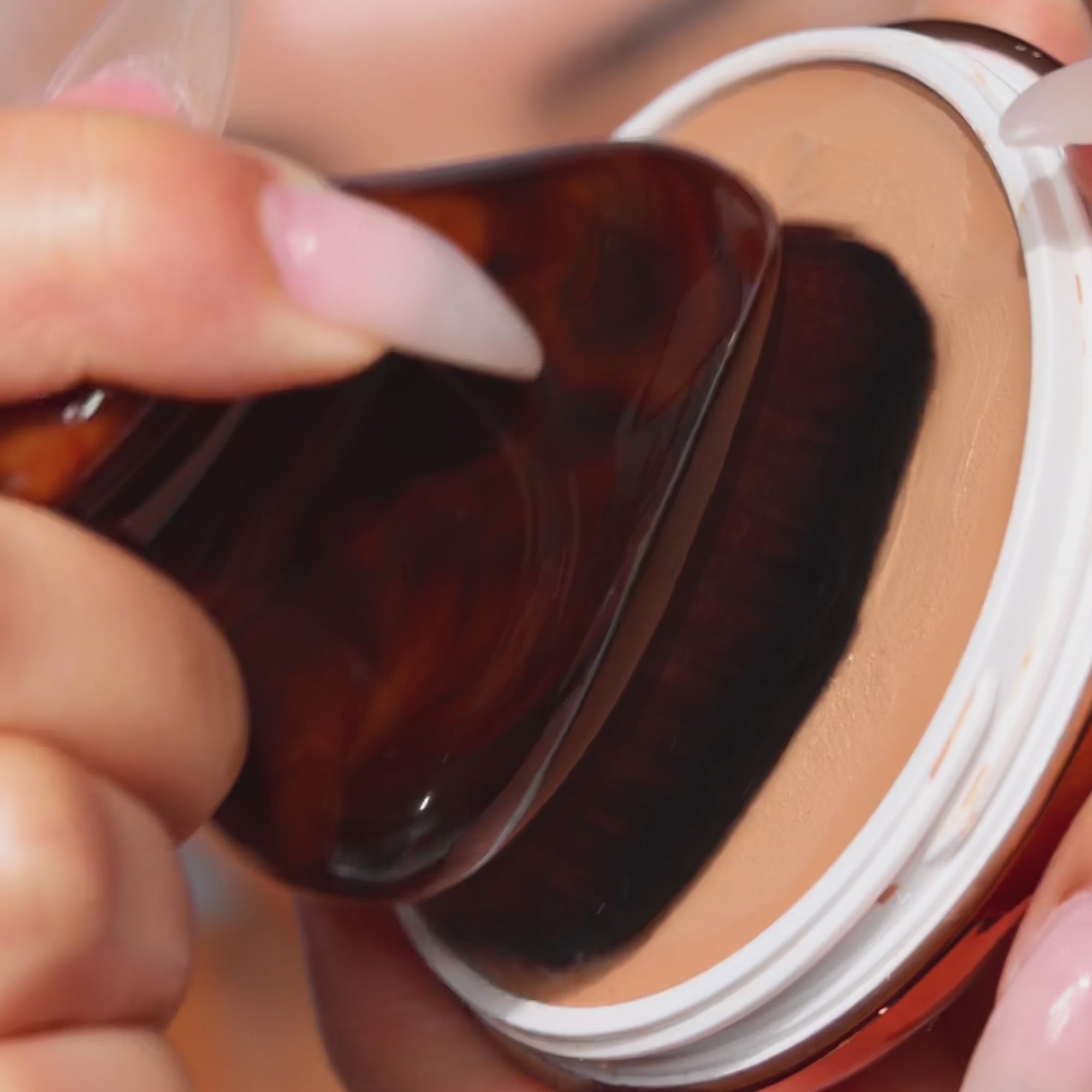 Yummy Face 2.0 Teardrop Kabuki Complexion Brush