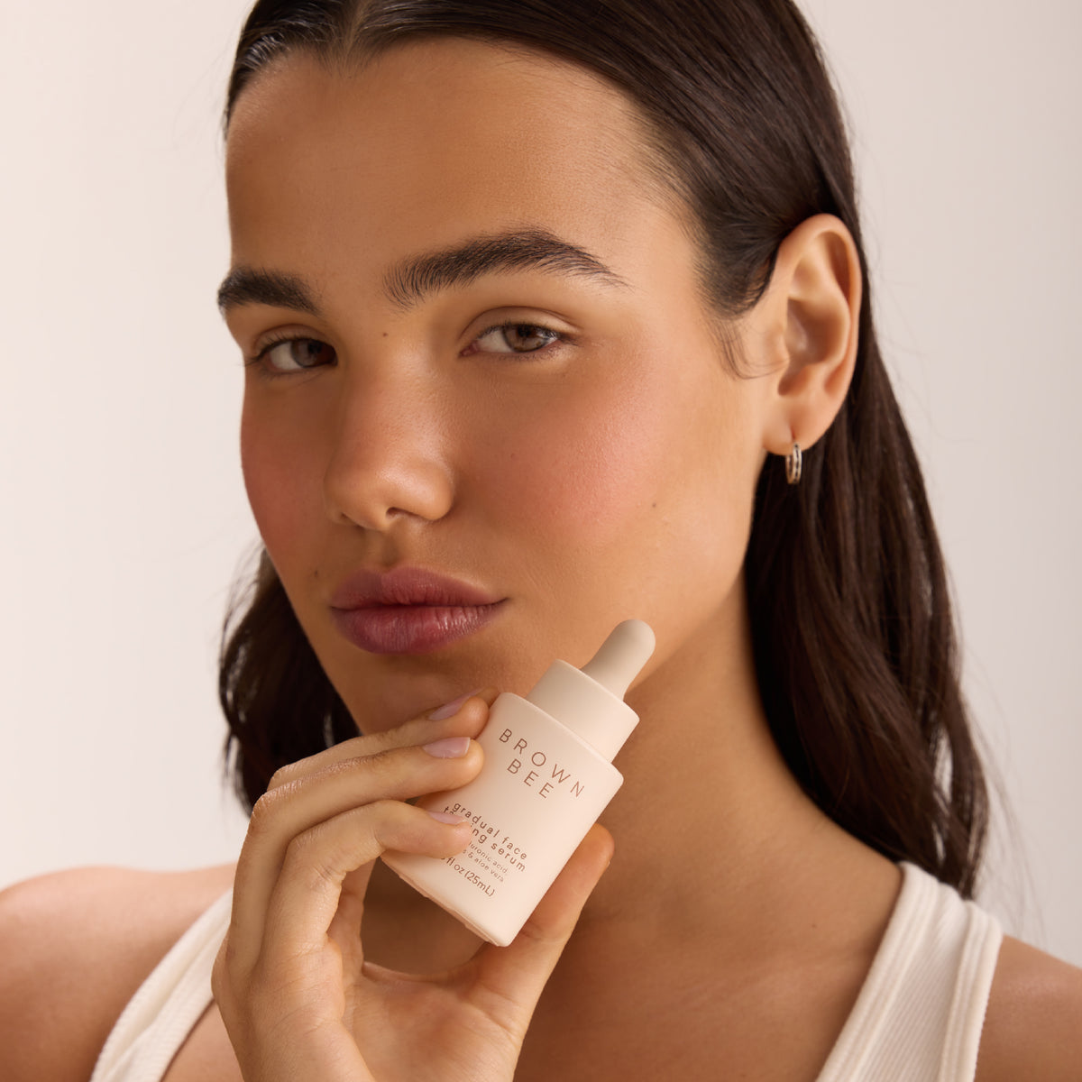 Gradual Face Tanning Serum - Brown Bee