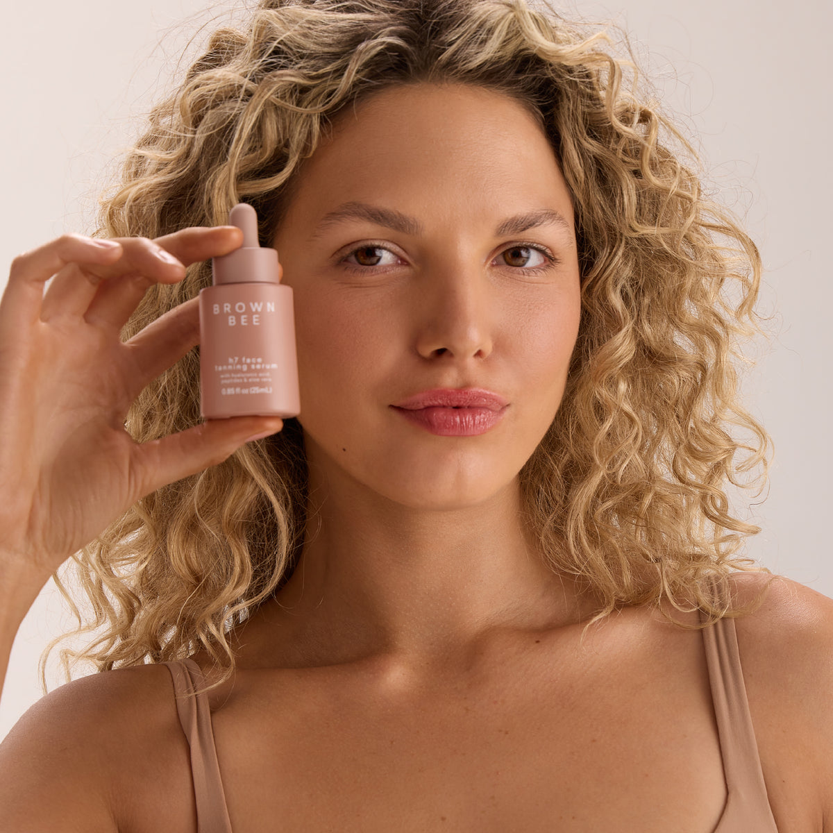 H7 Face Tanning Serum - Brown Bee