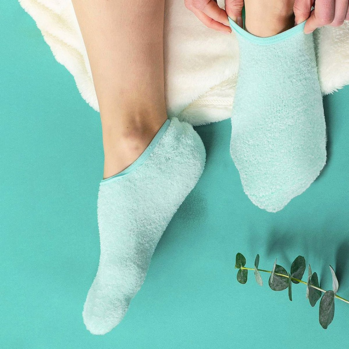 Sleep On It Overnight Moisturizing Gel Socks - Barefoot Scientist