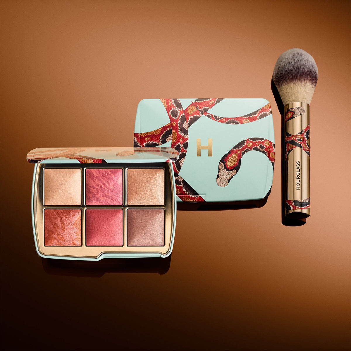 Veil Travel Powder Brush - Snake - Hourglass Cosmetics