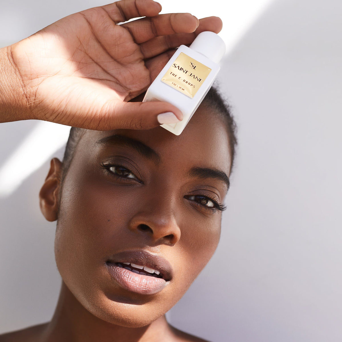 Vitamin C Glow Drops - Brightening Serum - Thirteen LuneSkincare < Moisturizers < Face OilSaint Jane BeautySAIJAN-31006-GLO30 mLFresh-pressed vitamin C drops that act as a powerful resurfacer and brightener.