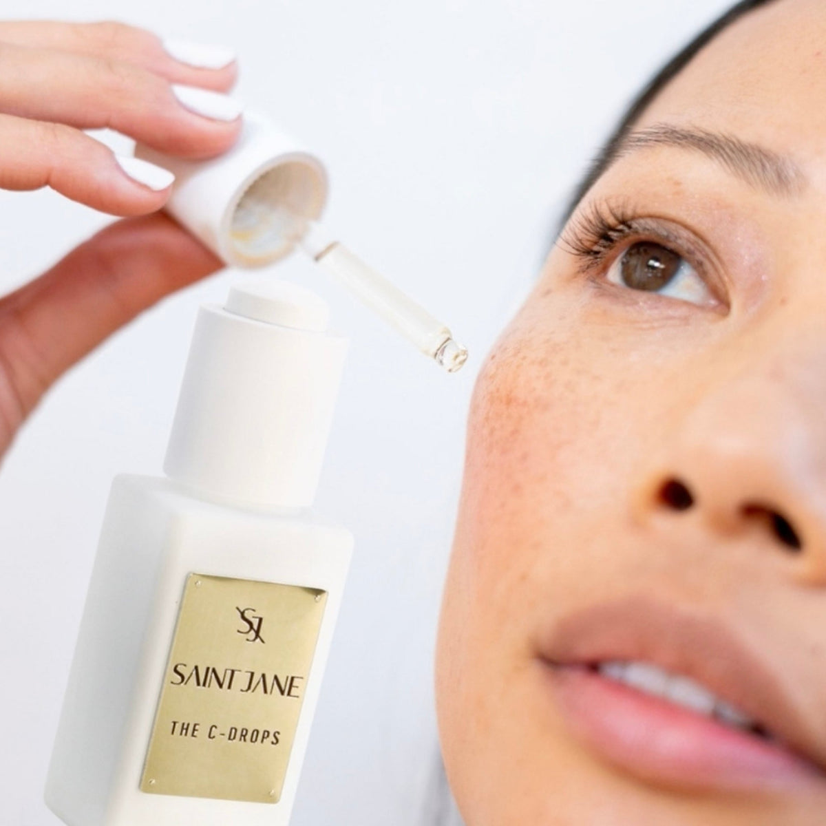 Vitamin C Glow Drops - Brightening Serum - Thirteen LuneSkincare < Moisturizers < Face OilSaint Jane BeautySAIJAN-31006-GLO30 mLFresh-pressed vitamin C drops that act as a powerful resurfacer and brightener.