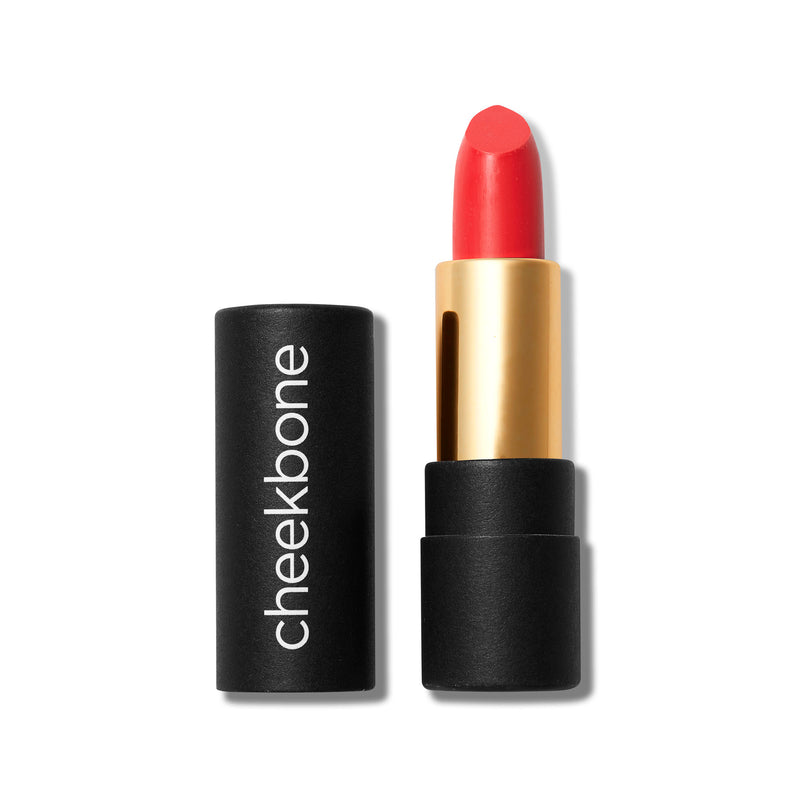 A buildable satin vegan lipstick that cushions lips in a rich, creamy, velvety color. 