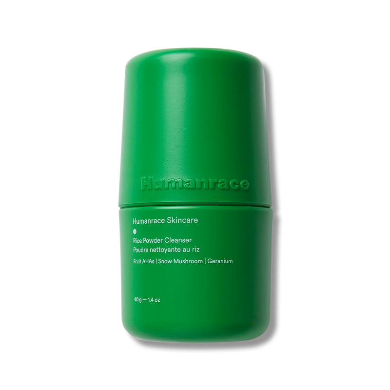 A gentle powder-to-foam cleanser that works with water to purify, balance, and brighten the skin.