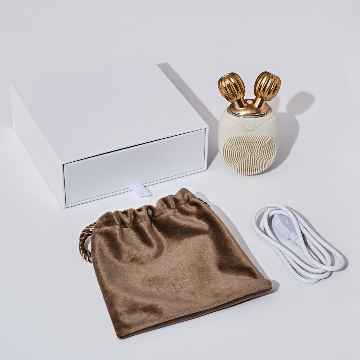 LUCE Dermal Definer, Anti-Aging Facial Cleansing + Roller