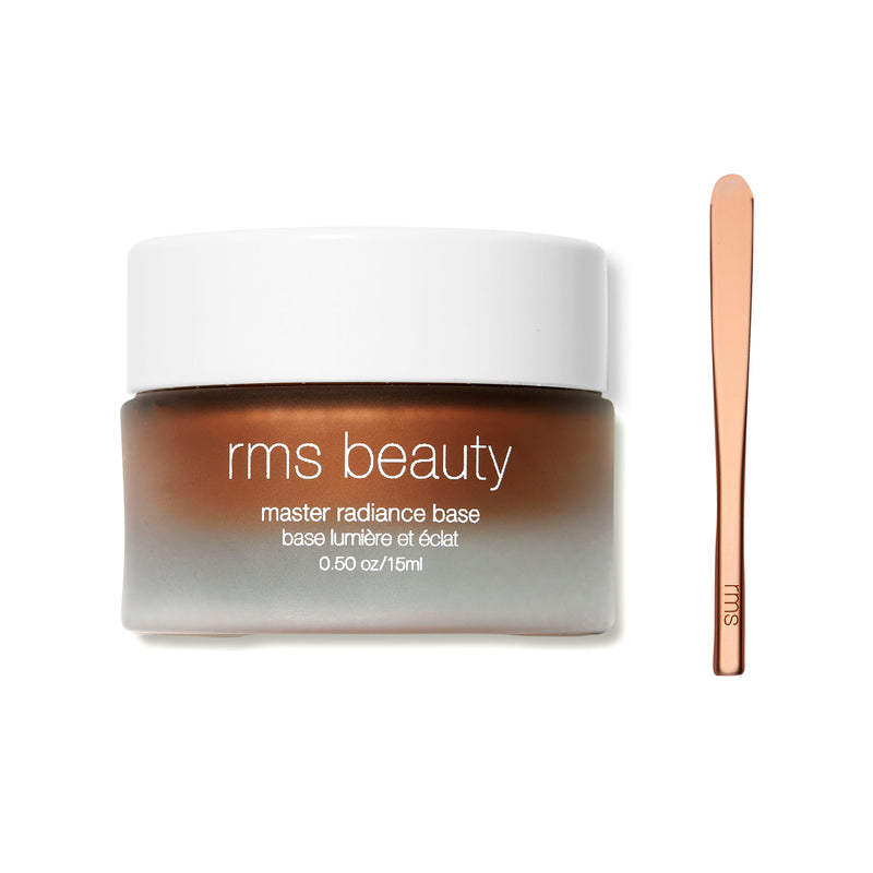 A universal highlighting cream for the face that can be used alone, as a base, or mixed with foundation to blur imperfections and create the ultimate glow.