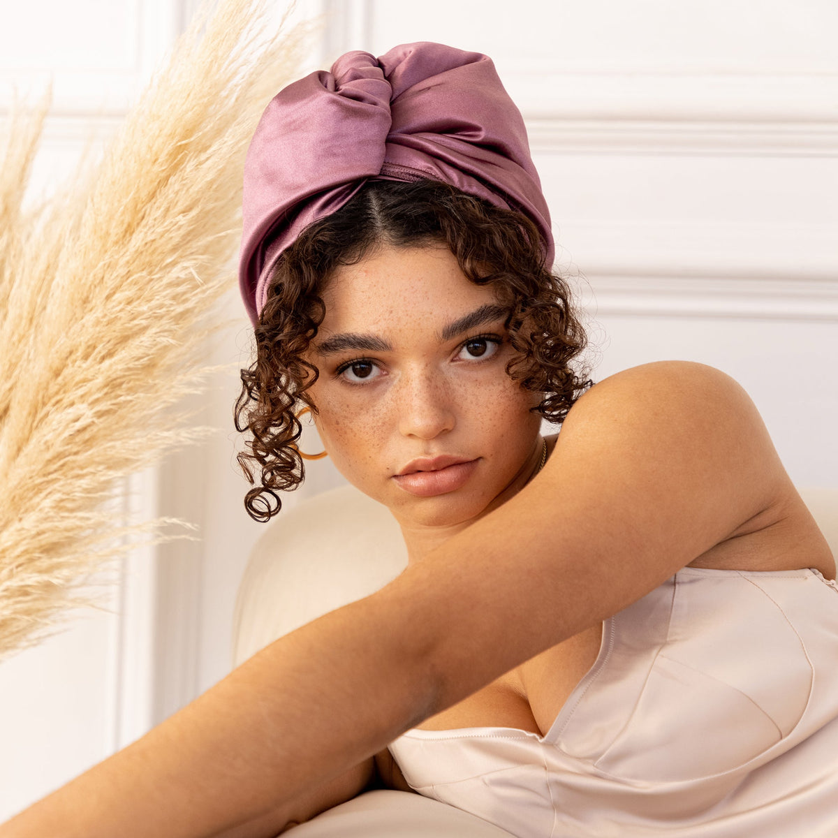 Ultra-Lite All Satin Hair Wrap - Thirteen LuneHaircare < ToolsMuavesMUAVES-22059-ULWSugar PlumAn ultra-lightweight satin hair wrap with a no slip design that protects smaller heads and fine hair from environmental stressors during the day and from sheets at night.